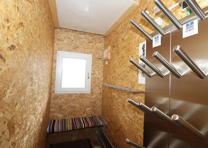 Rosi شقة كابل